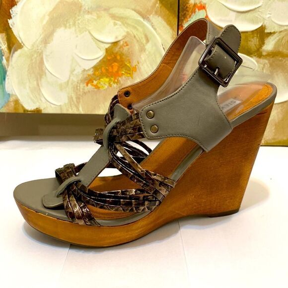 Steve Madden Like New Leather Wedge Platform Tampa Sandals - Picture 1 of 7